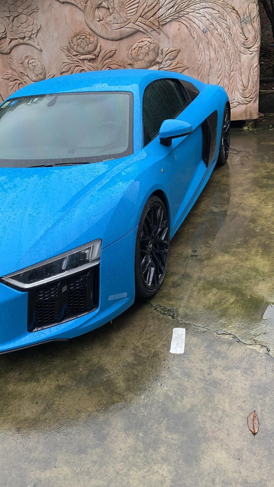 凯迪拉克xt5-打算买凯迪拉克28豪华XT5 有两点不太满意 一就是仪表居然还不是液晶的 还有轮胎觉得小了点 和我现在的crv一样 这个买28豪华的话 可以直接加钱选配吗