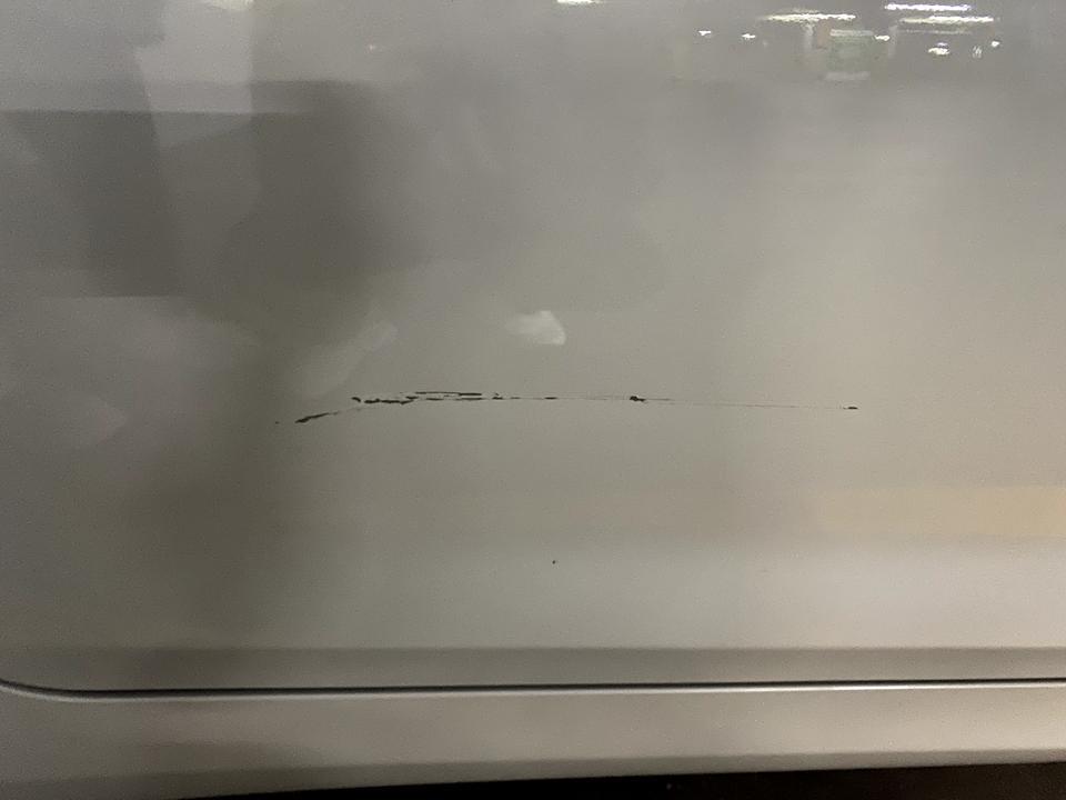 宝马5系-大佬们，请问一下这样的划痕去店里修复一下，多少钱大概