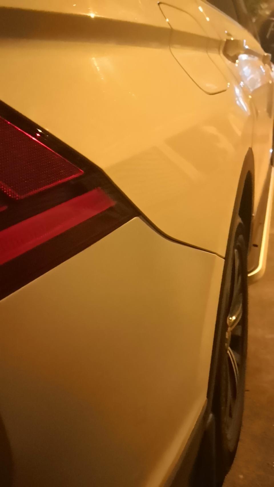 途观l-谁能告诉我这是怎么回事?新车，之前没注意，右边的结合部太不平了该怎么去处理。