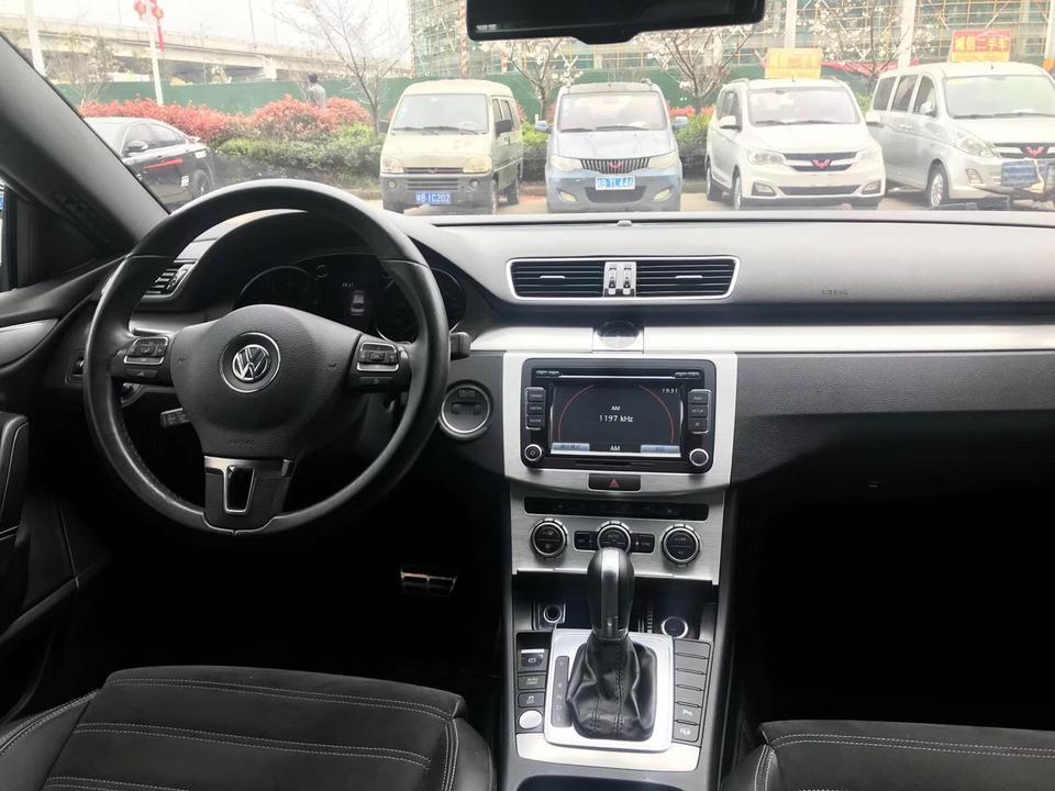15款大众cc1.8T二手豪华版，行驶了7.6万公里，裸车 12.8万贵吗？这车质量怎么样？油耗高吗？