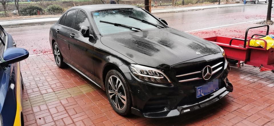 奔驰c级-2019款奔驰c260运动版，标轴，1.5T+48V轻混，动力有点肉，特别是减速时候123档明显顿挫，有点被人踢一脚往前的感觉很不爽，加速油门踩下去涡轮1秒之后介入，差不多2秒动力才能上来，涡轮迟滞很是拖沓影响驾驶感受，所以想刷个一阶，各位大神有何建议？有没有啥影响，比如爆缸之类的，或者对车子有伤害的，毕竟1.5t压榨245马力，48V电机能承受的住吗？
原厂，184马力，280扭矩
一阶，245马力，370扭矩
费用大概在7000不到，原厂备份，质保的时候包还原。
