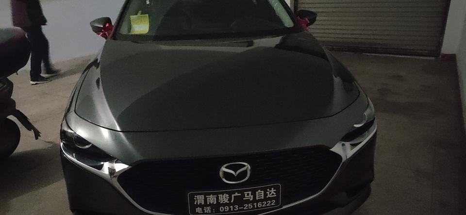马自达3 昂克赛拉-各位大哥们，问一下你们都是多少公里首保的呀