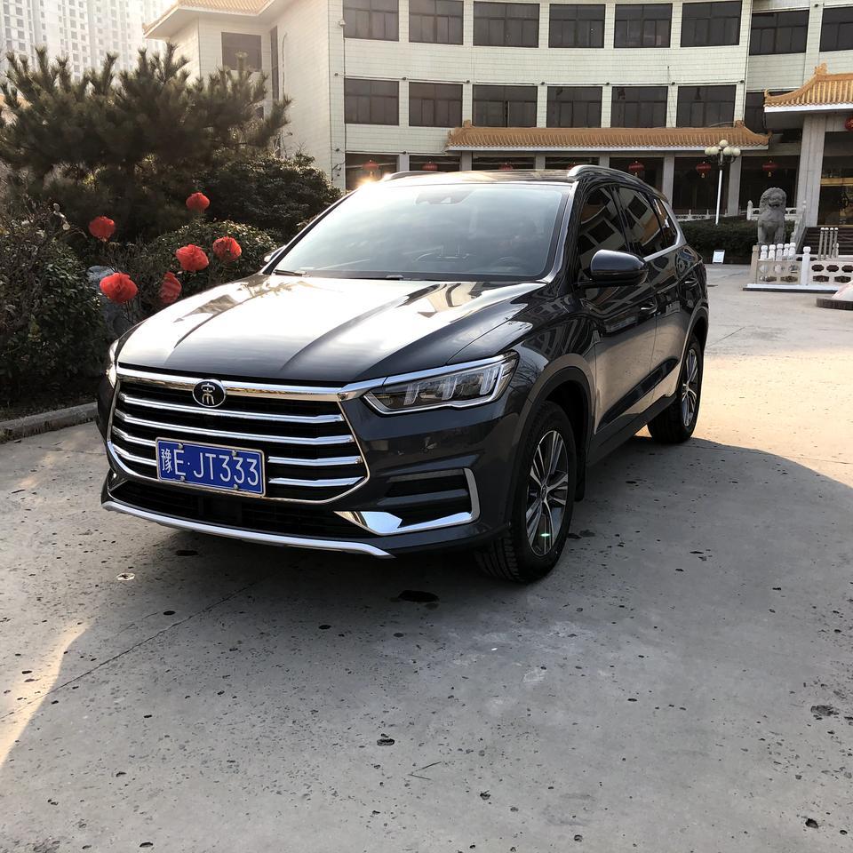 宋pro-关于听音乐的问题，我想要横屏，显示歌词，可以离线，具体要怎么操作，很多APP都默认竖屏，然后蓝牙连手机歌词太小音质不太好，怎么办啊，大神们都是怎么听歌的？？