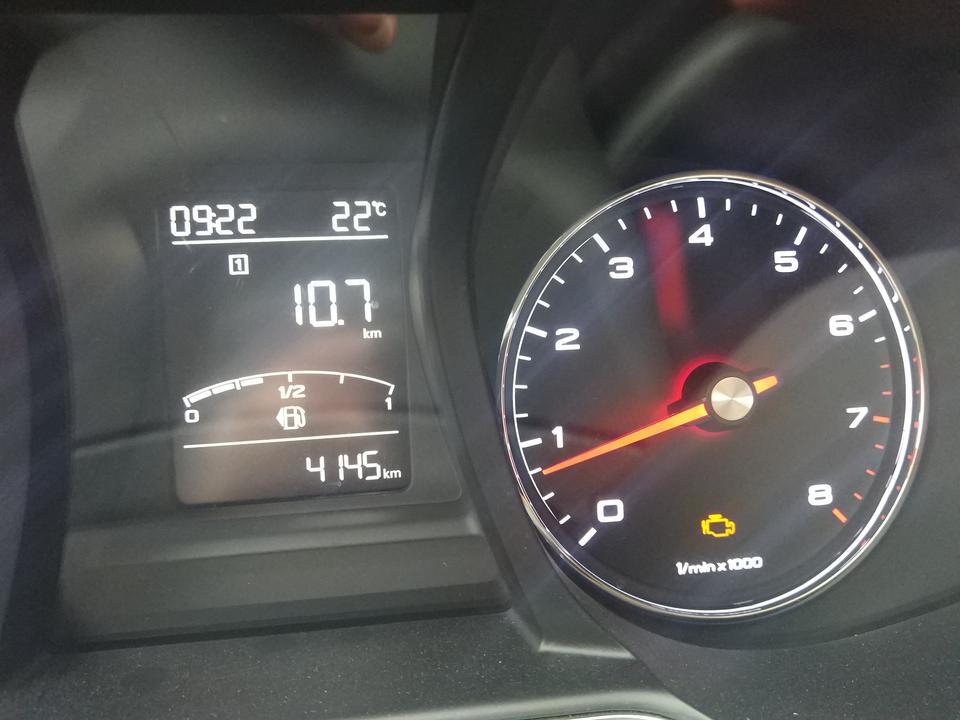 名爵6-买了6个月的车（19款手运）开了4千多公里，今早就亮起了这个灯，车友们这个该怎么解决