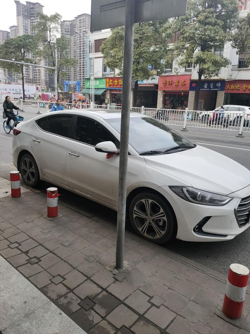 我车是领动  1.4T   19年一月份买的   一个朋友借去开  开到水深的地方   让后上岸了    车子没有被泡水  但是熄火了 我朋友还打火启动车子 导致发动机坏了     然后拿去4S店更换新的发动机    然后朋友补我两万块  我是不是很亏？