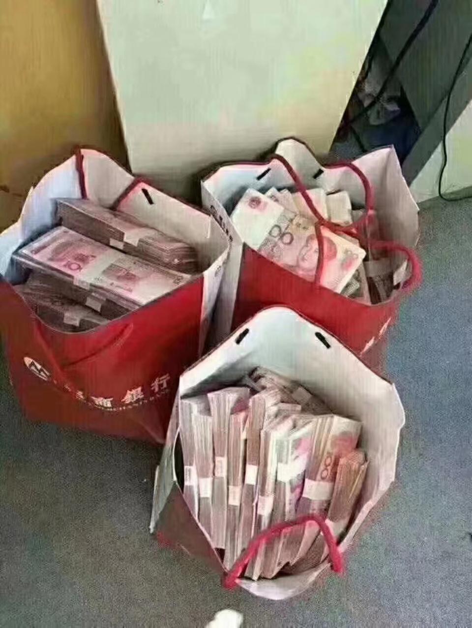2020款冠道 威尼斯蓝 随便那款 都可以选吗？还只有顶配版有