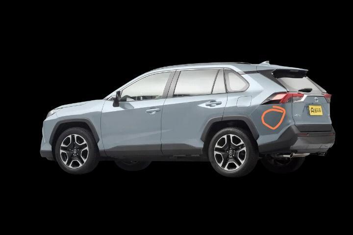 rav4荣放-画着红圈那一部位是怎么称呼？叫什么？就是车尾灯侧下面。