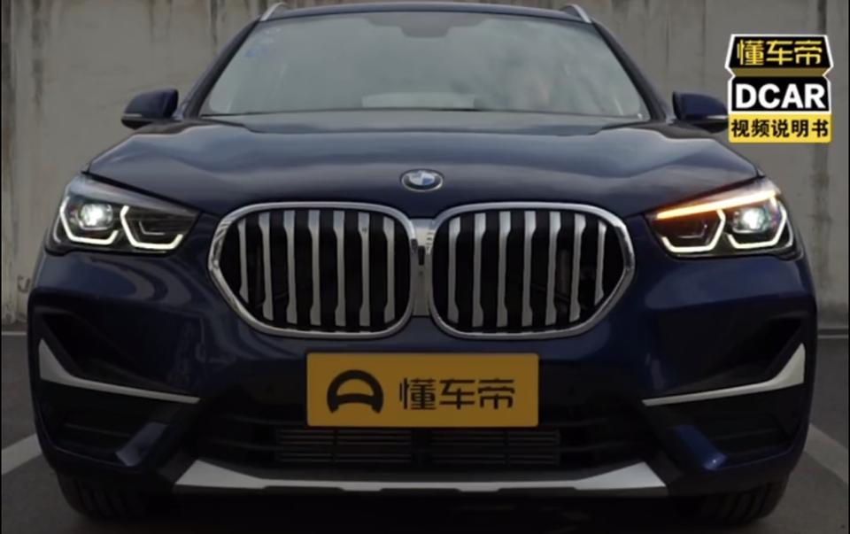 宝马x1-宝马2020款x1的大灯靠近进气口的两颗灯泡到底是干嘛的？为什么没有见它亮过？如图分别是远光 近光 以及转向。