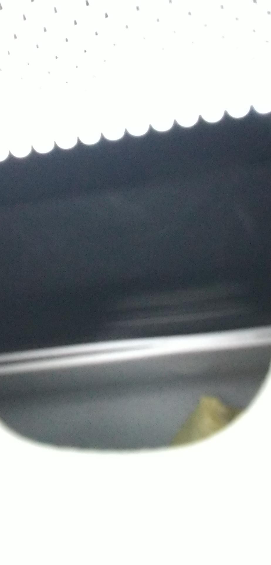 哪位兄弟和我一样刚买了2020.01出产的吉利博越1.8t智联pro。有些小问题想问大家，就是后视镜那里USB在哪里？我这里就是一个洞，也没有找到哈。
