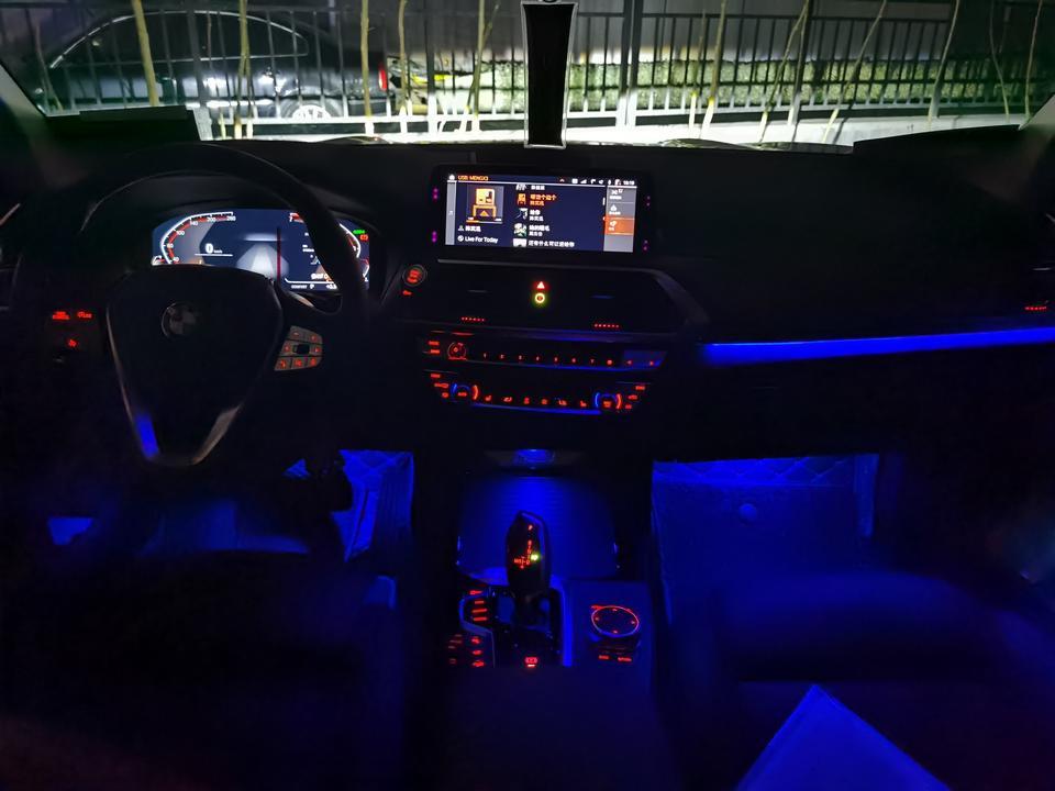 宝马x3-去年12月提的车，20款x3，28i。出厂日期写的9月份。这几天发现打开空调不制冷，按了ac和没按一样温度。请问有相同情况的吗？
ps：论坛看说19款出厂日期8月的有此情况，4s店大修，然后维权给予了不同程度的补偿。会不会20款的也有这样情况？