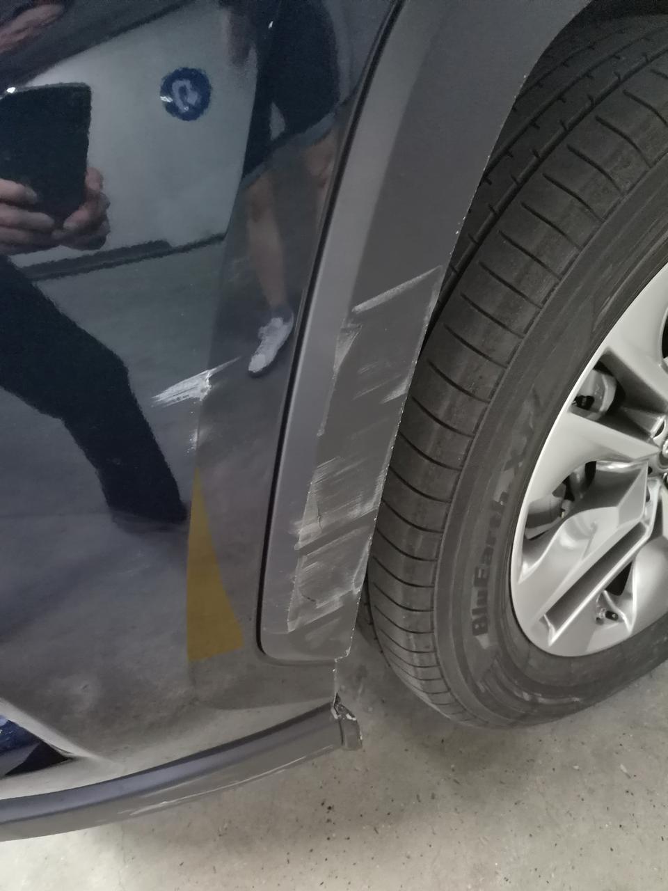 威兰达-新人新车，左前轮剐蹭道路中间分割栏，某宝上有什么东东，自己可以处理一下，遮遮“丑”，先谢谢大咖了！