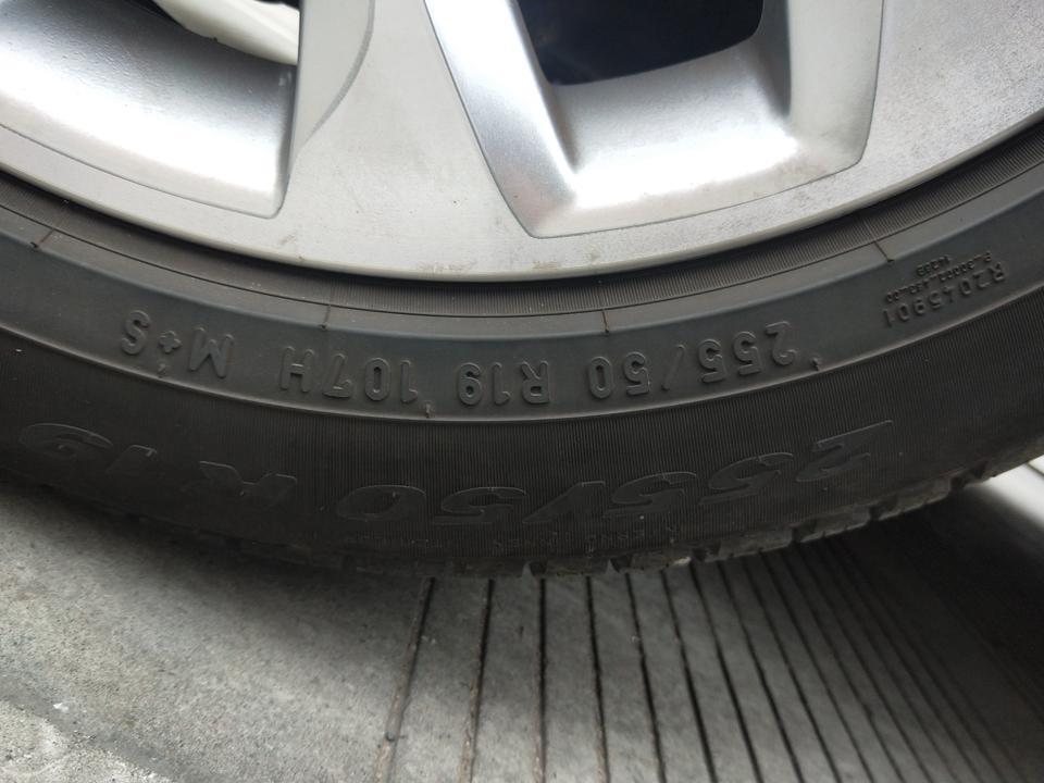 我的车是11款宝马x5 轮台是255-50-19 家里还有新的两个275-50-19 轮台可以换上用吗