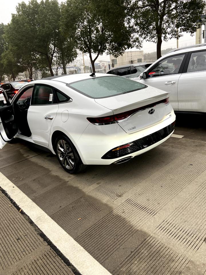 菲斯塔-各位大佬 车窗防夹手需要设置嘛。怎么操作呢？