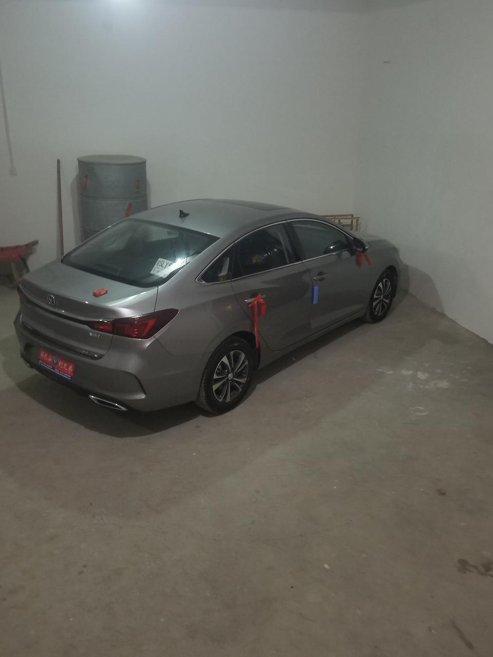 长安逸动plus （incall）激活不了咋回事啊，在4s店已经绑定了，再登上去就是激活不了，朋友同一天买的就可以啊。