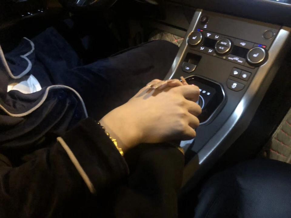 揽胜极光-这是什么车中控