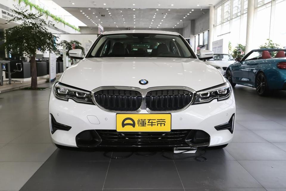 奔驰C级、宝马3系和奥迪A4L，你最中意哪一款？