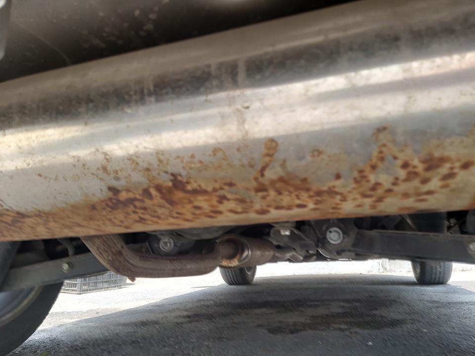 逍客-不到一年消音器以及管路生锈比较严重，一直在壳牌加油。有类似的车主吗？怎么解决的