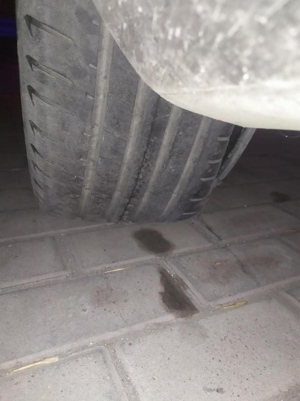 奔驰e级-狠头疼，这个车能不能更换成普通的轮胎，防爆胎真是太垃圾了， 如果可以，那个牌子的轮胎可以推荐一下！