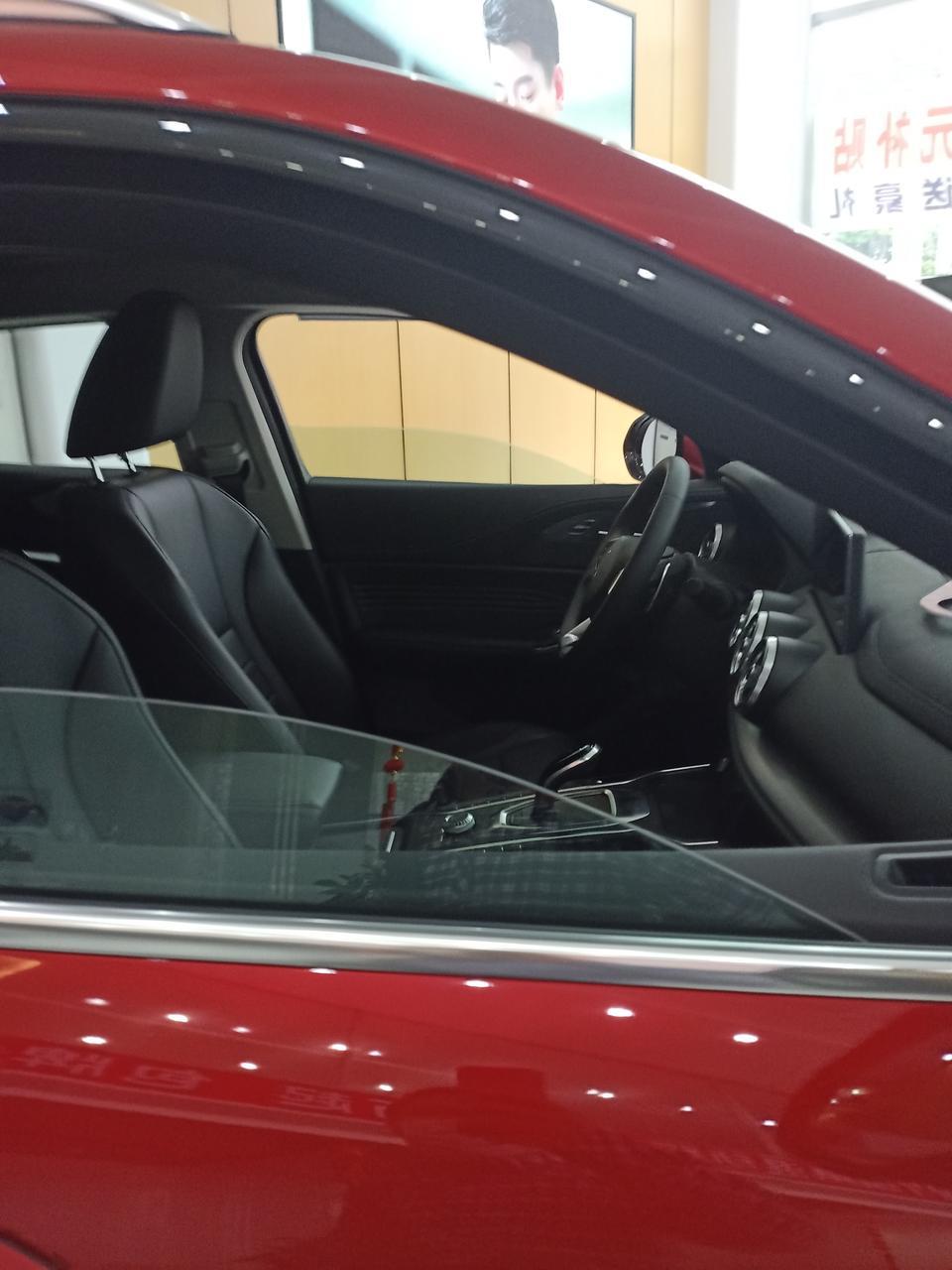 wey vv5-请问各位大佬。我以为Ⅴv5颜先锋。100km消耗多少个油？