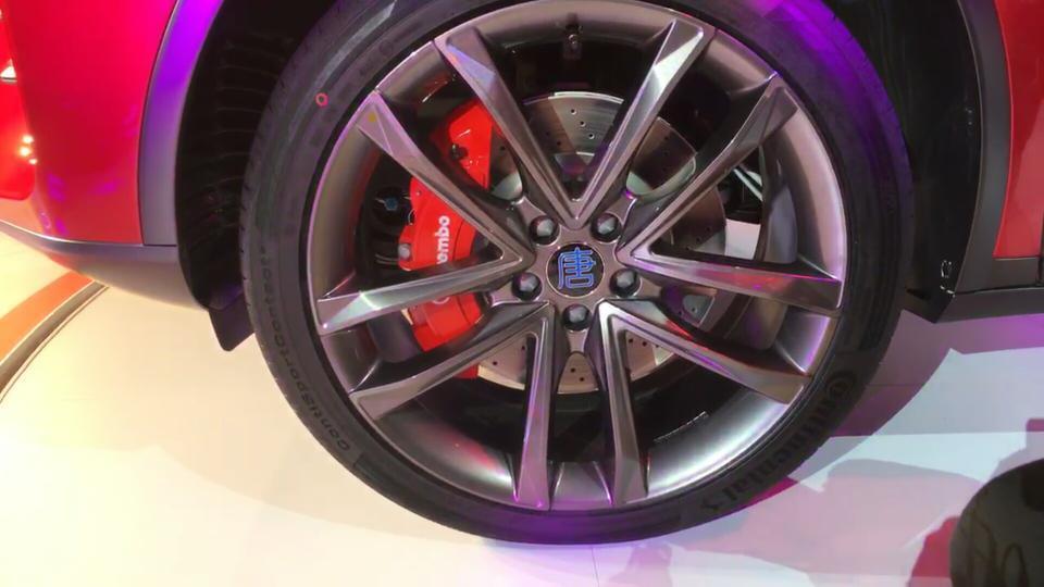 唐-259900智联创享型还有没有标配布雷博刹车，急急急