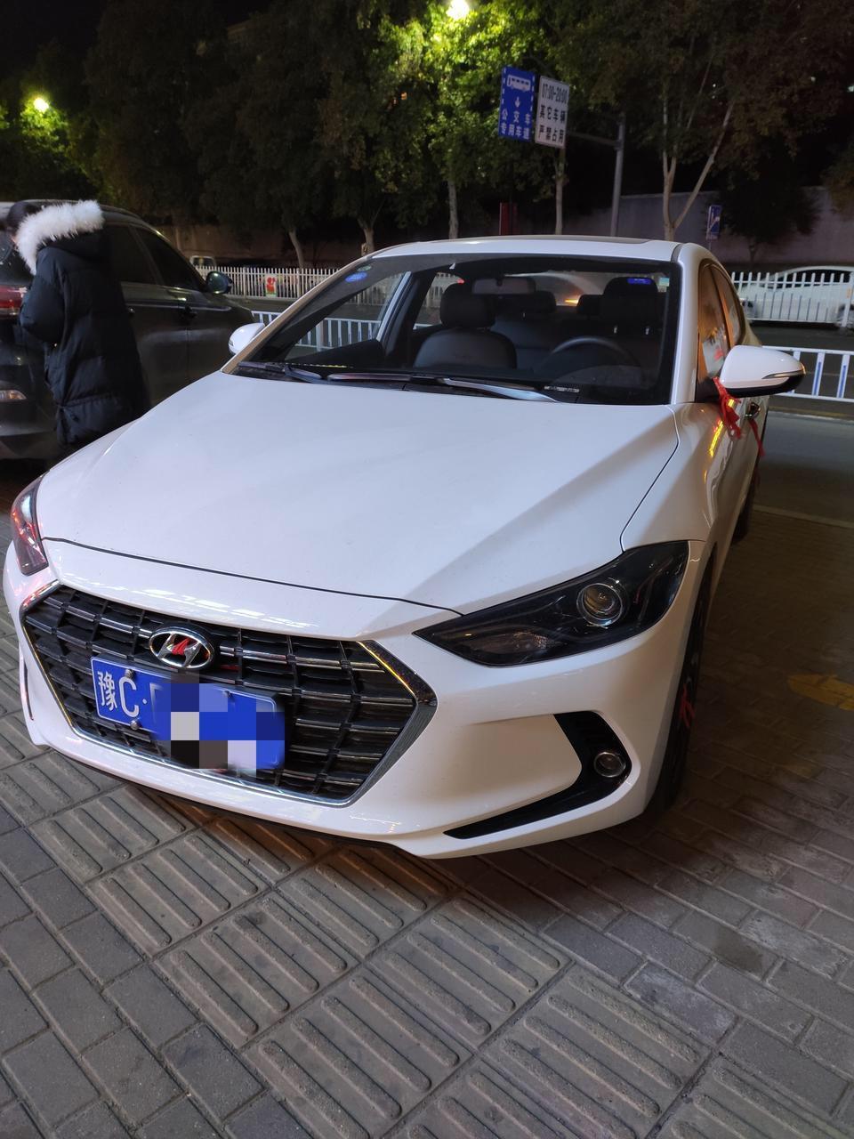 领动1.4活力型，和逸动1.4旗舰版，怎么选择呢，外观两款都喜欢，8年之内肯定不考虑换车，有没有给点意见的？