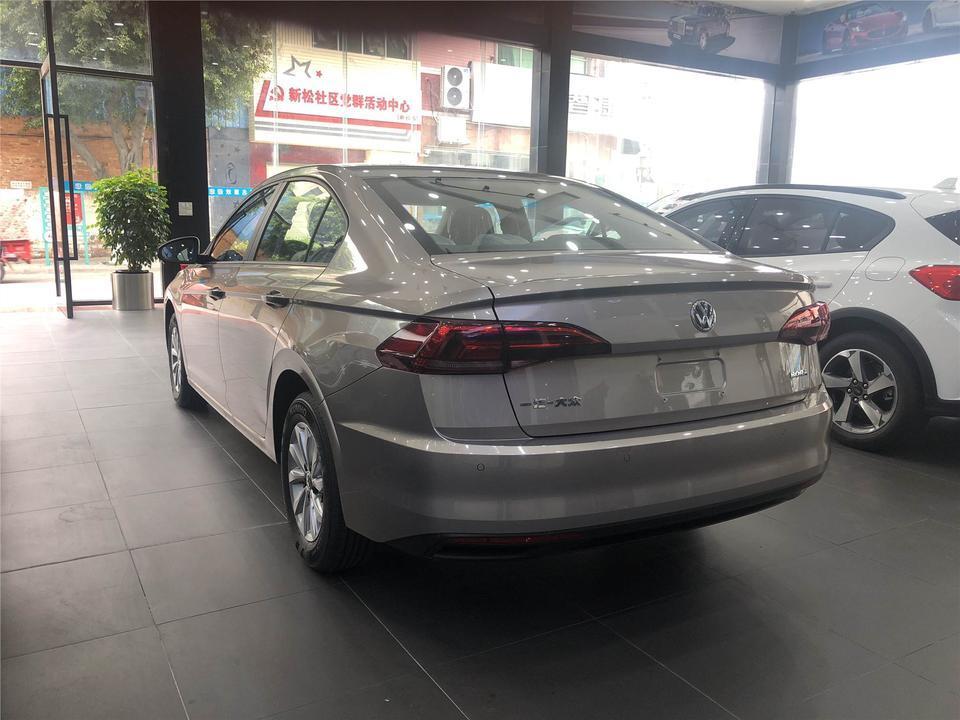 新宝来手舒1.5，1 9年12月份的车，裸车9.35w值得入手吗？