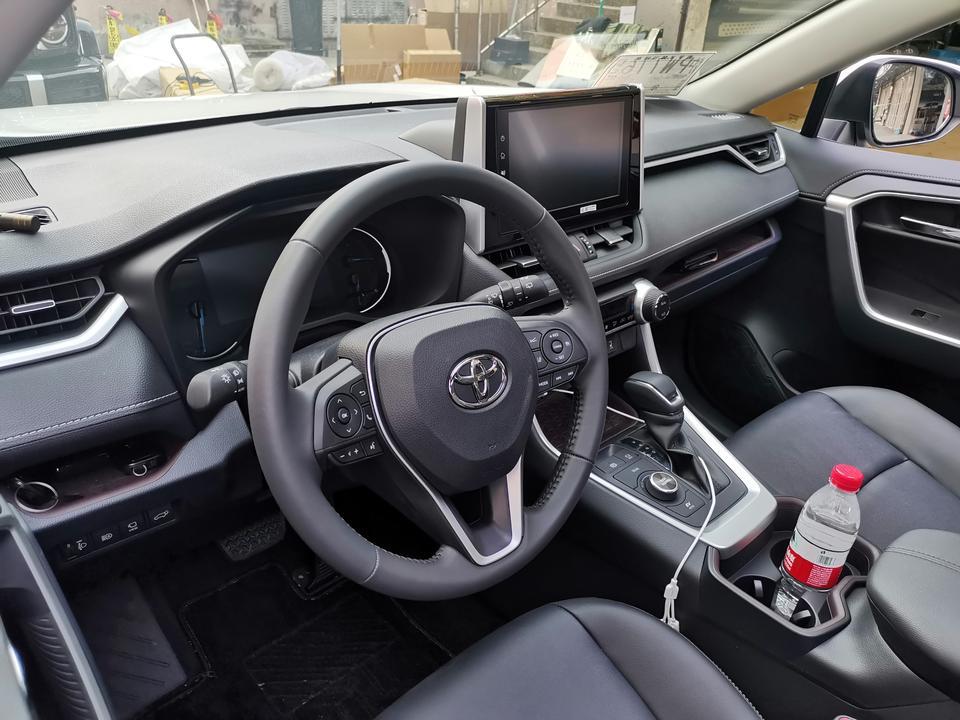 rav4荣放-荣耀手机下载了carlife，但是就是链接不上，什么情况没有显示链接
