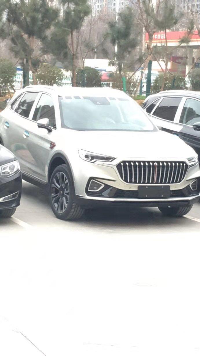 红旗hs5-提车2个月了，让我困扰的是起步顿挫一下才会走，除非你在绿灯之前挂入D档有一种缓冲劲才不会顿挫。是变速箱的原因吗？还有一个就是每次启动车子，挂入R档会有一个提示音会出现破音情况，热车以后就好了。