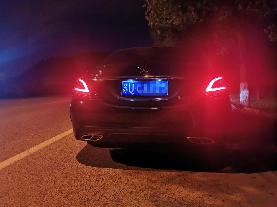 奔驰c级-2019款奔驰c260运动版，标轴，1.5T+48V轻混，动力有点肉，特别是减速时候123档明显顿挫，有点被人踢一脚往前的感觉很不爽，加速油门踩下去涡轮1秒之后介入，差不多2秒动力才能上来，涡轮迟滞很是拖沓影响驾驶感受，所以想刷个一阶，各位大神有何建议？有没有啥影响，比如爆缸之类的，或者对车子有伤害的，毕竟1.5t压榨245马力，48V电机能承受的住吗？
原厂，184马力，280扭矩
一阶，245马力，370扭矩
费用大概在7000不到，原厂备份，质保的时候包还原。