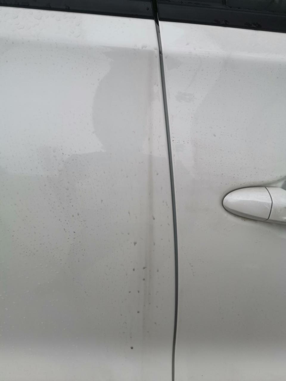 瑞虎8-请问大家这种印记怎么清除？下雨后出现的，其他地方都可以擦掉，就这个擦不掉！