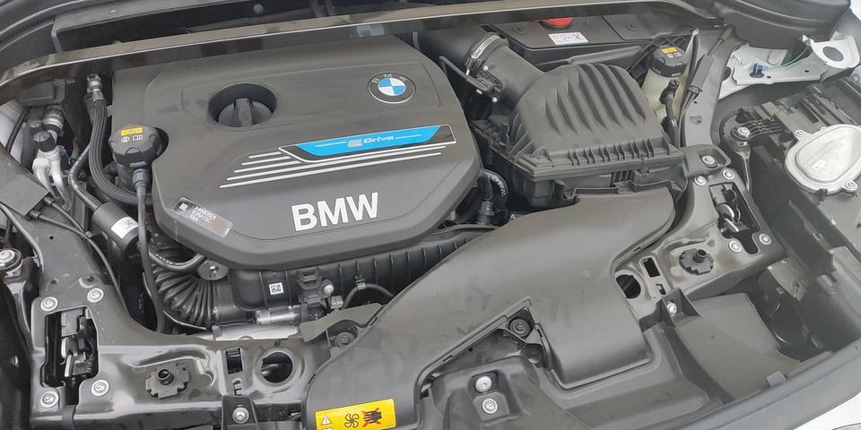 宝马x1 phev-请问今天开车回收动能几乎没有开启过，城区里来了二三十公里一点电都没充，用了SAVE模式也是一样，前几天用外面的充电桩上限也只能冲到70公里了，但是车辆自检一切正常，请问有大佬知道是什么原因吗？买车才两个月，两千公里
