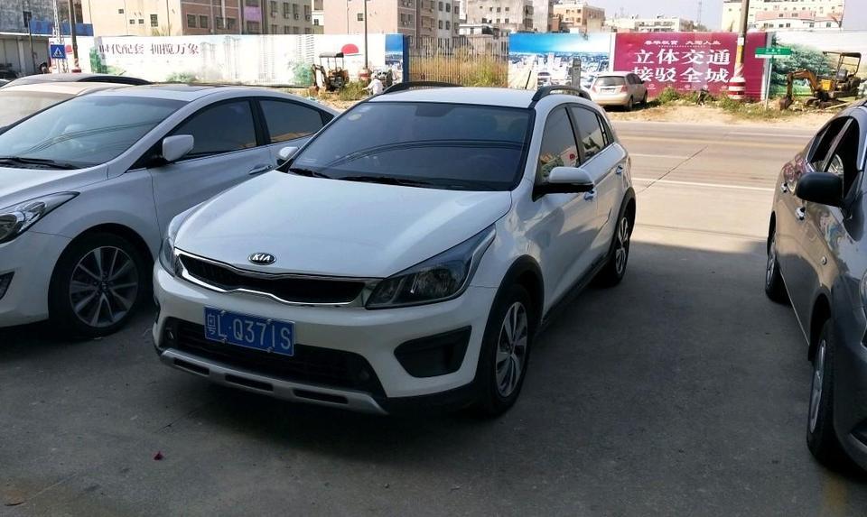 kx cross-请问无钥匙进入系统，人下车后会自动锁车吗？