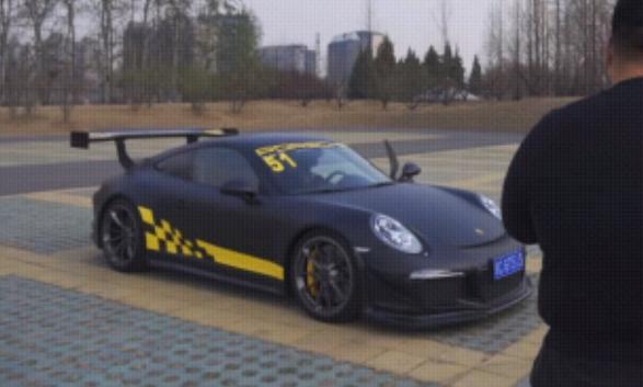 保时捷911改装911gt3  gt3rs  gt2rs的尾翼合法吗？原厂件呢？还有原厂的半包围。加装这些上车管所可以成功备案吗？