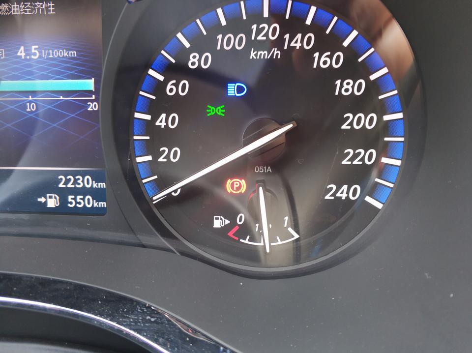 启辰d60-怎么打开近光灯,显示屏却显示远光灯,求大佬解答 启辰d60-怎么打开近光灯,显示屏却显示远光灯,求大佬解答