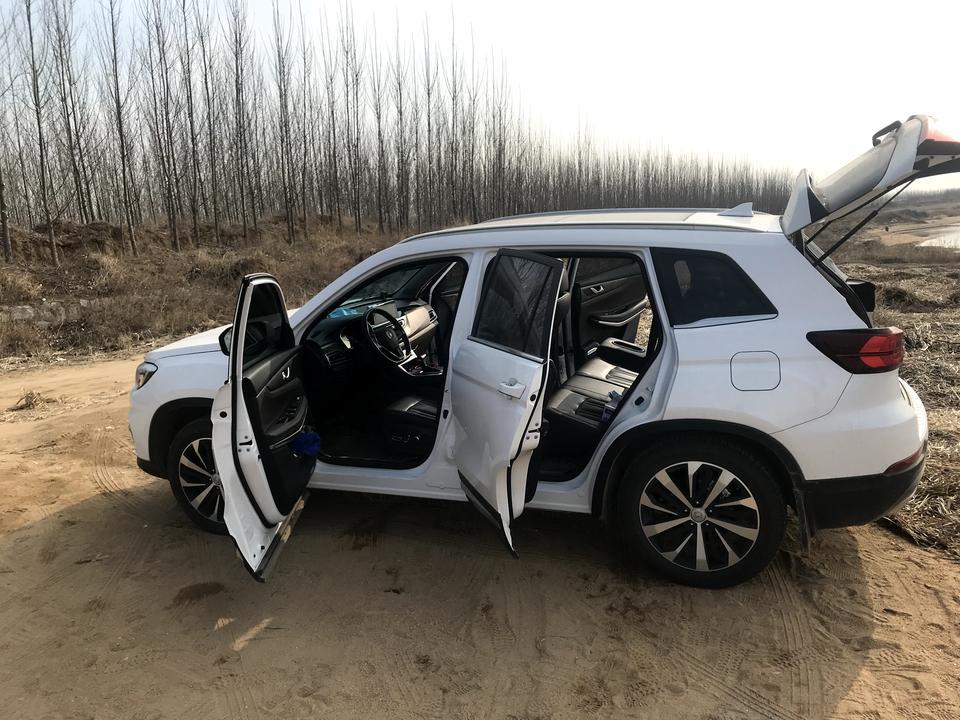 长安cs75-2018款，cs75有换过大灯透镜的吗？