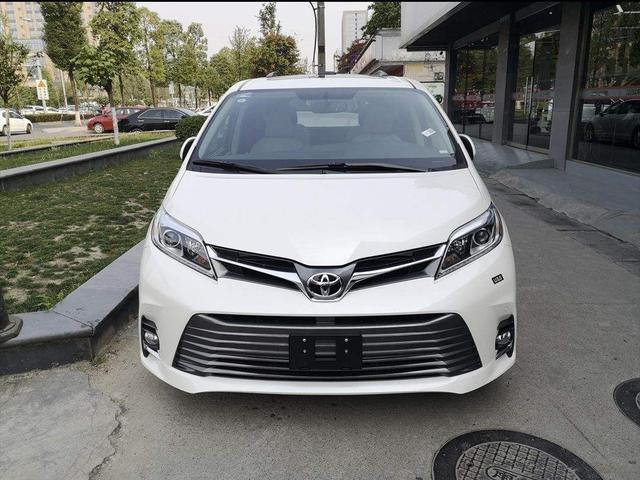 sienna-想知道现款塞纳XLE  AWD  落地多少钱啊，想入手，平行进口的都有什么版本啊，