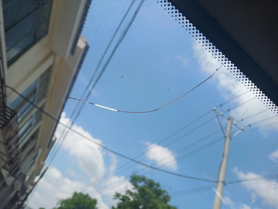 宝骏510-请问一下这样需不需要换前挡风玻璃  ？   如果不换对以后的使用会不会有影响