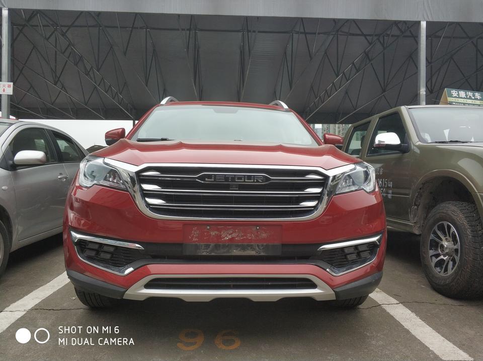 请问捷途x70的哪款车，5挡手动，带360全景，6座，全景天窗？？？？