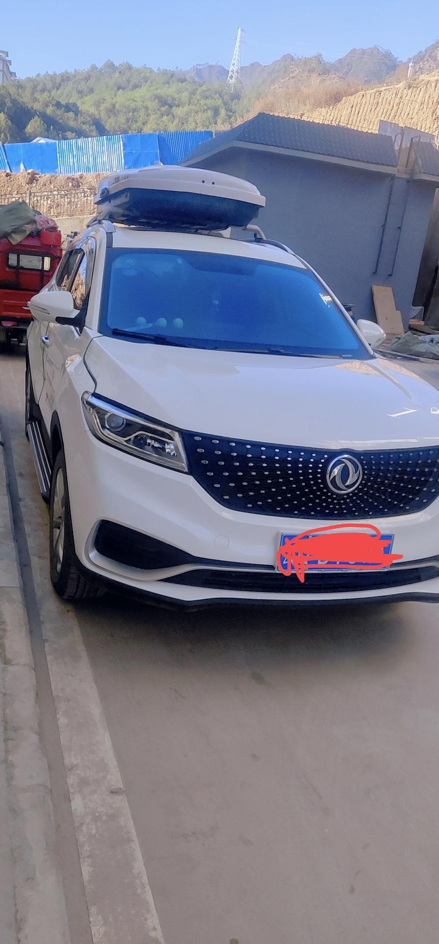 风光580pro-小毛病不断，耗油高后悔买了，现在加油一顿一顿的，有些时候深踩油门感觉要熄火，松开重新踩才正常，手动低配