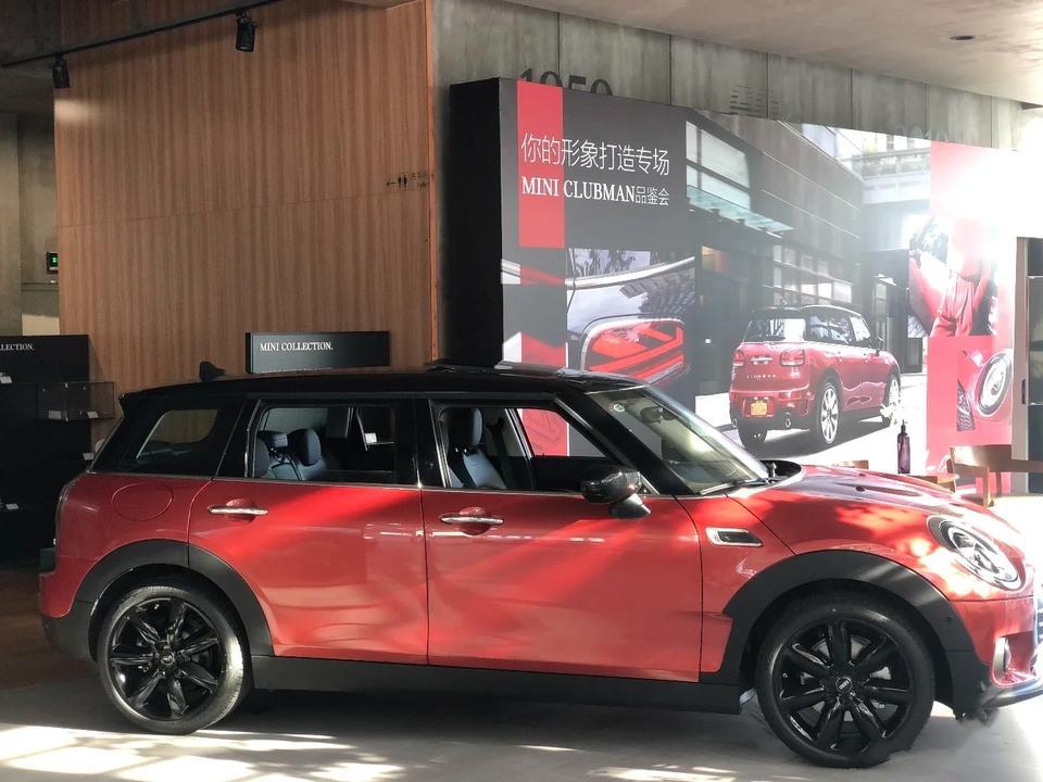 mini clubman-请问现在成都的miniclubman 1.5t 鉴赏家现在落地能好多啊  有没有啥优惠哦
