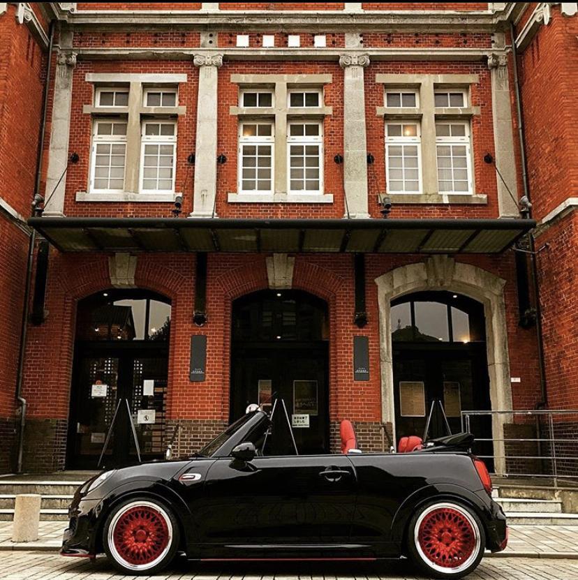 各位车友大家好
2012 Mini Cooper R57 1.6 自吸
有动力升级方案吗？
保养软篷有建议吗？