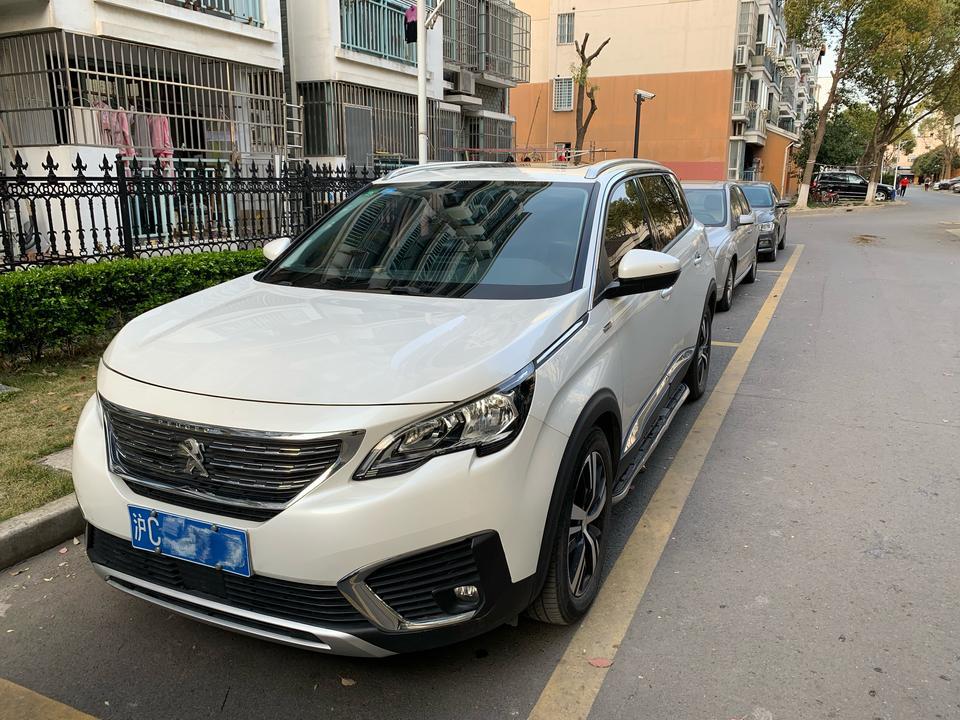 2017年9月上牌的标致5008，白色7座，1.8T，跑了5万公里，目前缓慢增加中，无事故无泡水，卖多少？急～