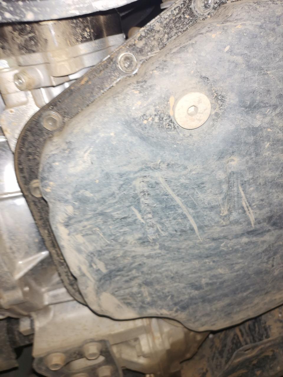yaris l 致享-这车减震系统怎么样，昨天在路上车速比较快，遇到路面大坑，车身剧烈异响。心疼坏了，变速箱油底壳都快挂破了，检车了没有漏油。会不会影响正常开车？