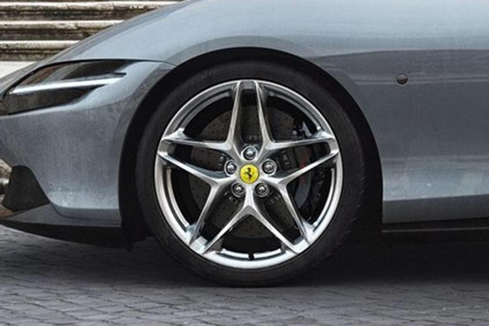 sf90 stradale-谁有法拉利SF90的视屏？？？？？求发送！！谢谢