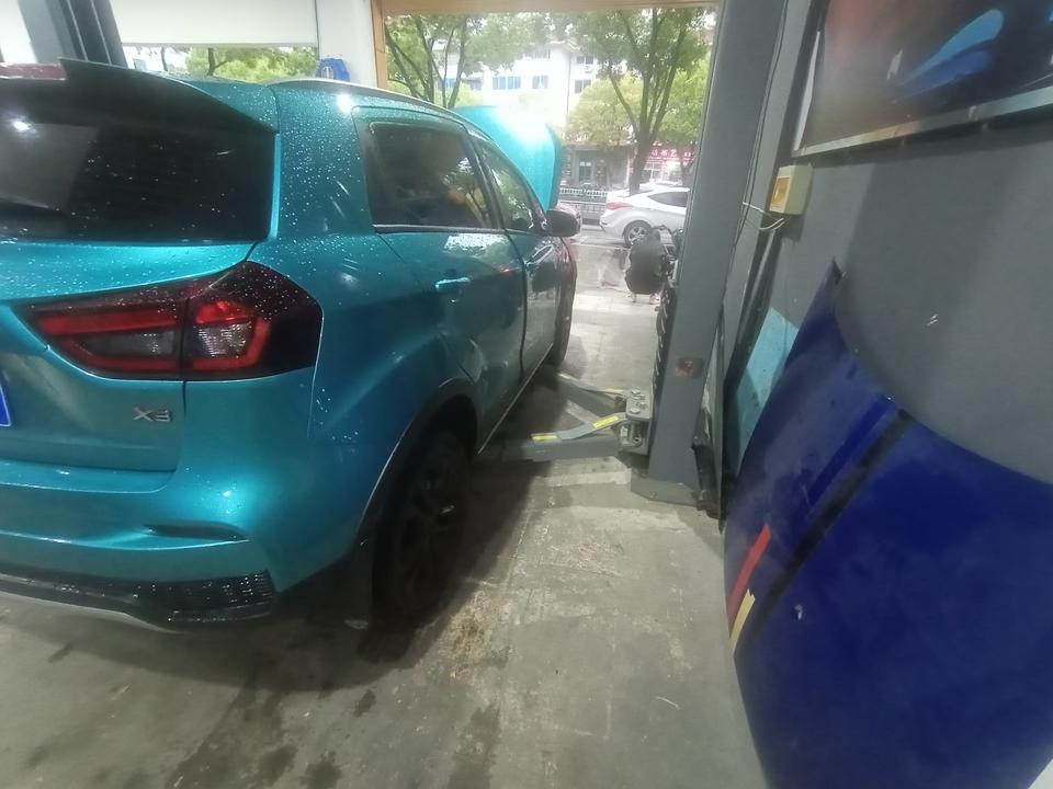远景x3-二次保养这么快的吗？换个机油，机滤，检查一下全车，检查一下空气滤芯，空调滤芯，添加玻璃水，就完事了？？这么快吗？求大神回复