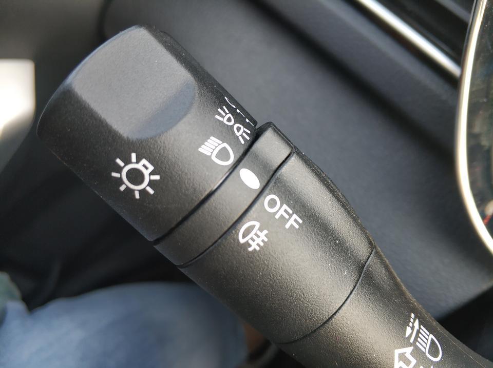 启辰d60-怎么打开近光灯,显示屏却显示远光灯,求大佬解答 启辰d60-怎么打开近光灯,显示屏却显示远光灯,求大佬解答