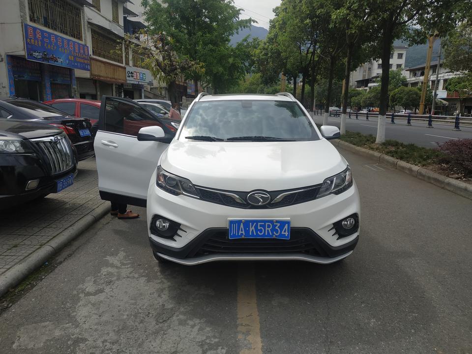 东南dx3  2018 1.5l 手动尊享版
5000+公里，很新
5.7w换这个二手车怎么样？还有对手吗