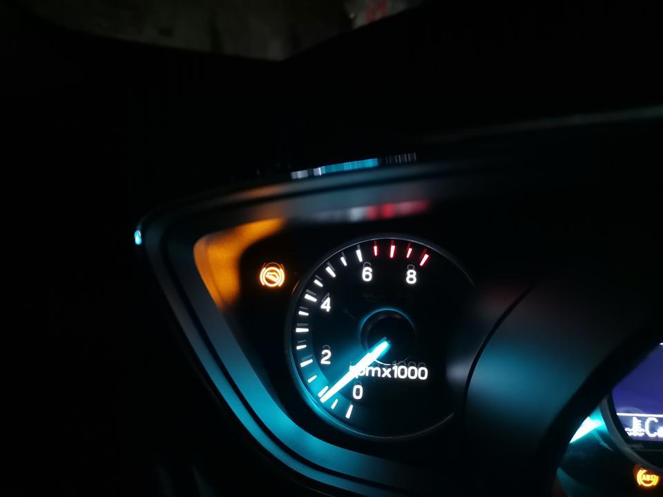 昨天刚买的新车福睿斯，为什么这么多故障灯亮，这是故障车
