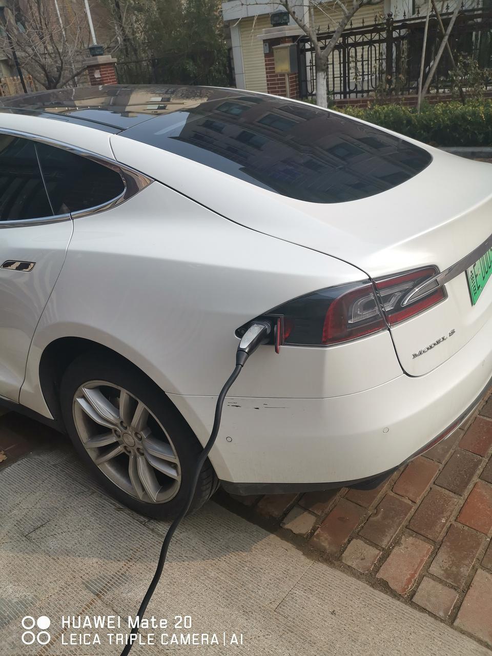 model s-拔不出来，充不进去电，怎么办。？