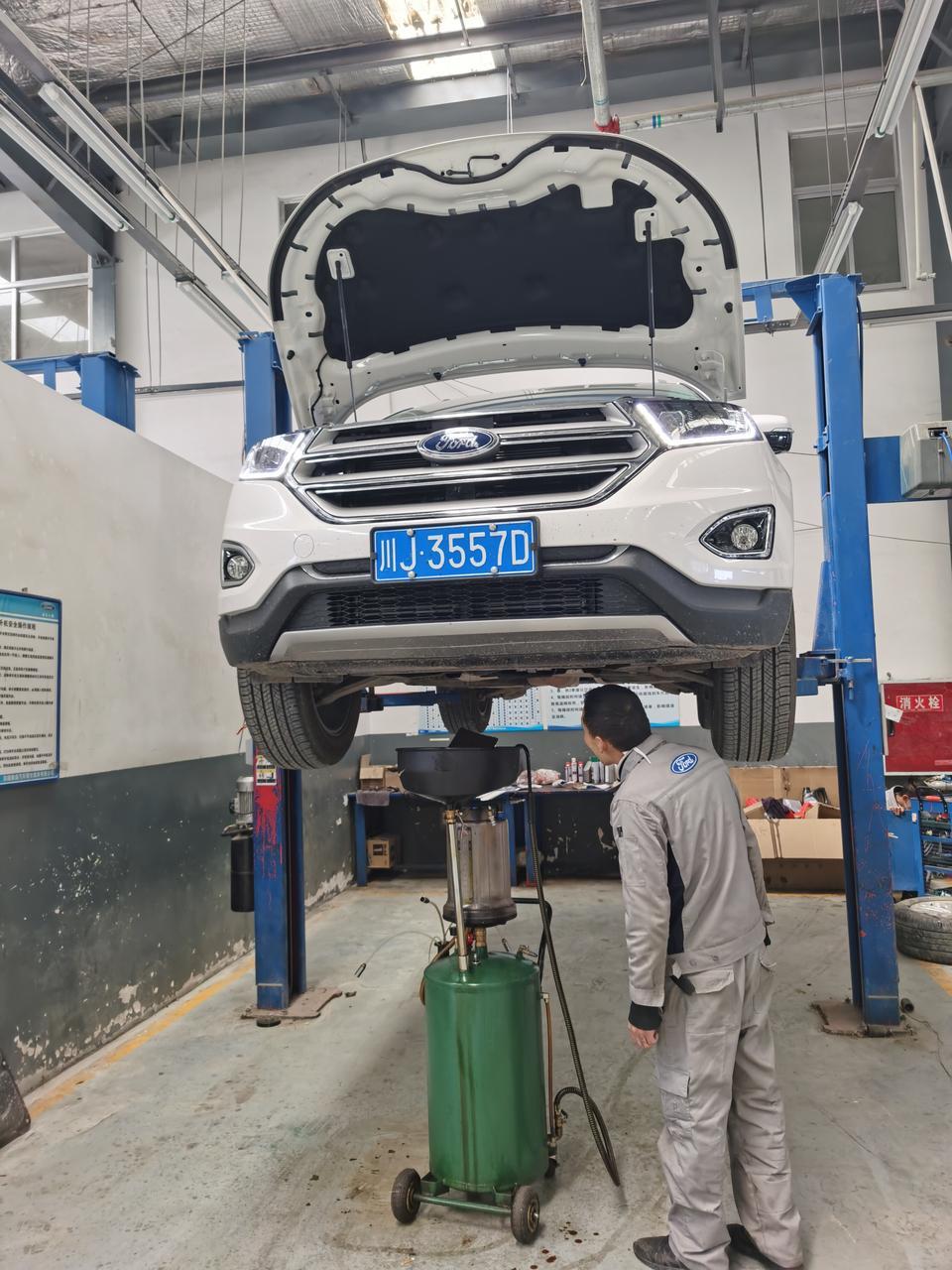 新车，5000多公里


福特锐界冷车启动有时候抖动有点大。是啷个回事